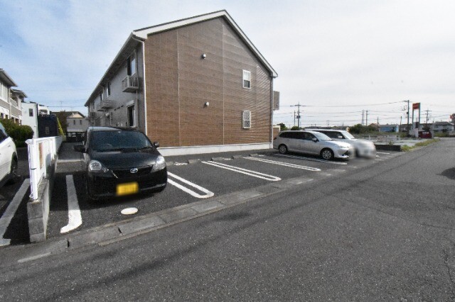 ��ʌ��k�����S�ɓޒ��w���S���ڂ̃A�p�[�g�̒��ԏ�