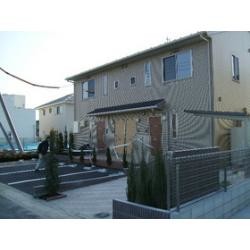 ��ʌ��z�J�s���C�N�^�E���P���ڂ̃A�p�[�g�̒��ԏ�