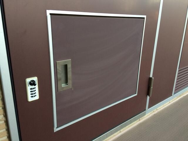 ��ʌ��k�����S�ɓޒ����P���ڂ̃A�p�[�g�̂��̑������E�X�y�[�X