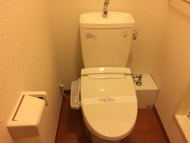 ��ʌ��k�����S�ɓޒ����P���ڂ̃A�p�[�g�̃g�C��