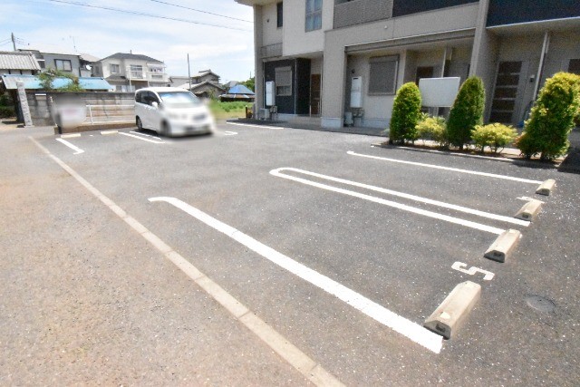 ��ʌ��������܎s�΋�厚�����̃A�p�[�g�̒��ԏ�