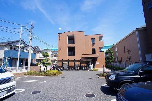 ��ʌ��������܎s����h�a�P���ڂ̃}���V�����̒��ԏ�