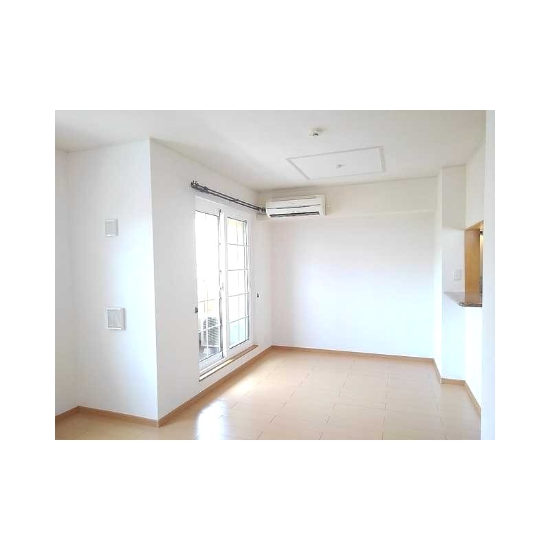 ��ʌ������s�V�P���̃A�p�[�g�̋��ԁE���r���O