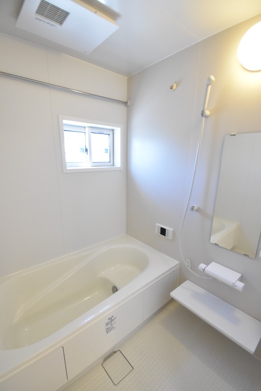 ��ʌ��z�J�s���C�N�^�E���U���ڂ̃A�p�[�g�̃o�X