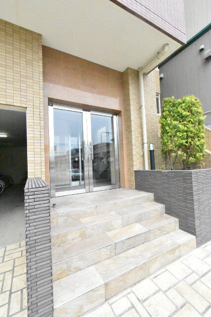 ��ʌ��z�J�s���C�N�^�E���W���ڂ̃}���V�����̃G���g�����X