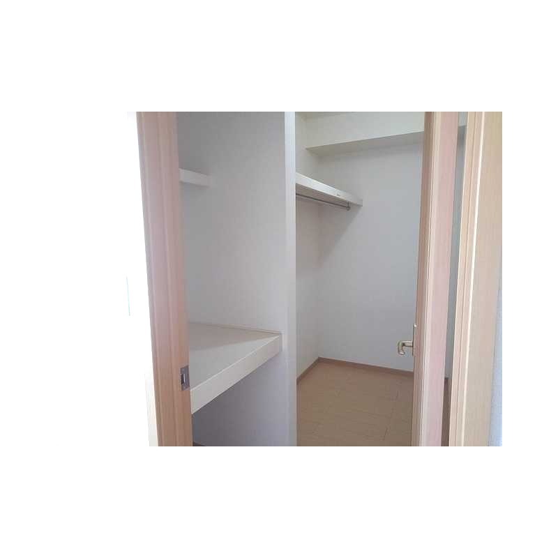 ��ʌ������s�V�P���̃A�p�[�g�̎��[