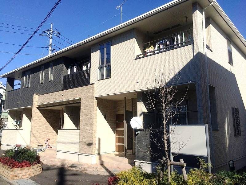 ��ʌ�����s���R�S���ڂ̃A�p�[�g�̌����O��