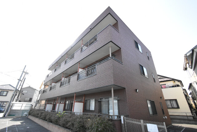 ��ʌ������s���Q���ڂ̃}���V�����̌����O��