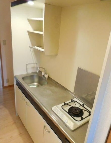 ��ʌ�����s�厚�ΐ_�̃A�p�[�g�̃L�b�`��