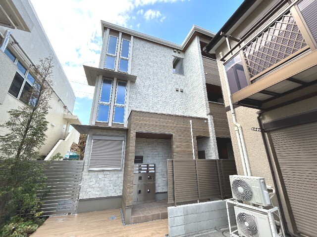 ��ʌ��������܎s������㗎���U����9-44�̃A�p�[�g�̌����O��