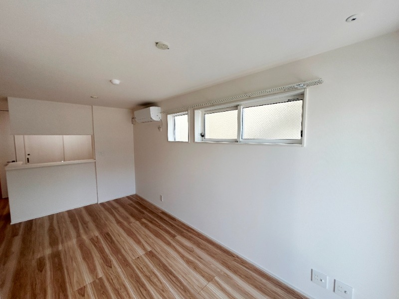 ��ʌ��������܎s������㗎���U���ڂ̃A�p�[�g�̋��ԁE���r���O