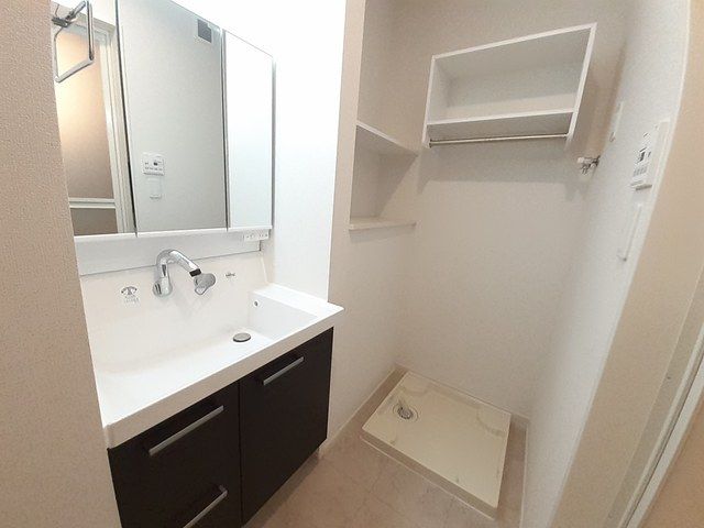 ��ʌ��������܎s��{��O���S���ڂ̃A�p�[�g�̐��ʏ�