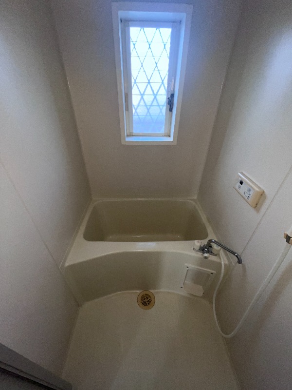 ��ʌ��k�����S�ɓޒ����R���ڂ̃A�p�[�g�̃o�X