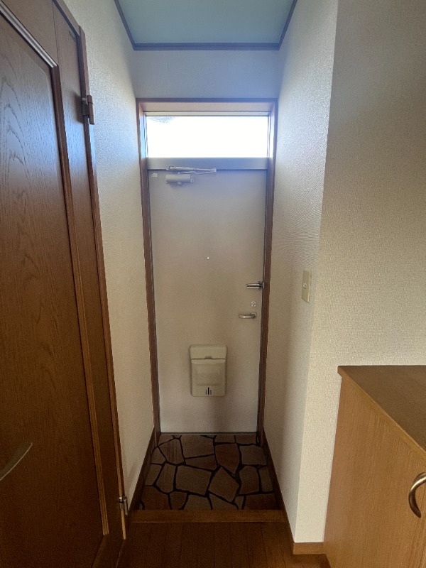 ��ʌ��k�����S�ɓޒ����R���ڂ̃A�p�[�g�̌���