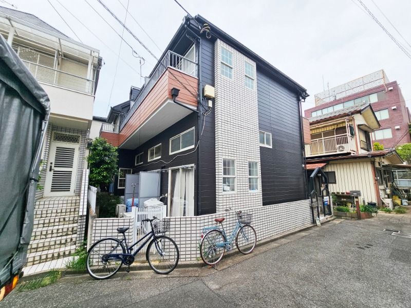 ��ʌ��������܎s��{��听���R����498-9�̃A�p�[�g�̌����O��