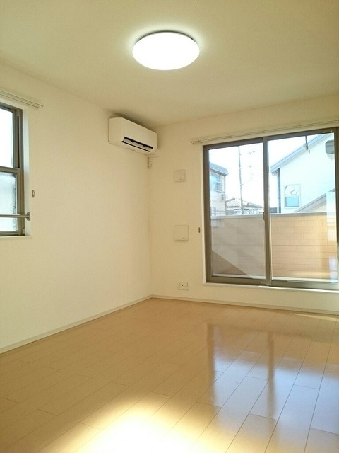 ��ʌ������s���v��̃A�p�[�g�̋��ԁE���r���O