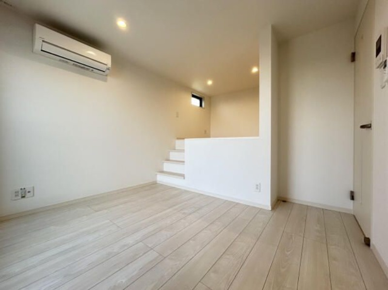 ��ʌ��������܎s��{��V�����Q���ڂ̃A�p�[�g�̋��ԁE���r���O