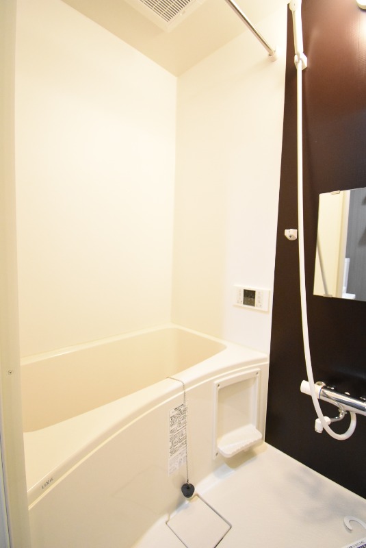 ��ʌ��������܎s�Y�a��̉ƂV���ڂ̃A�p�[�g�̃o�X