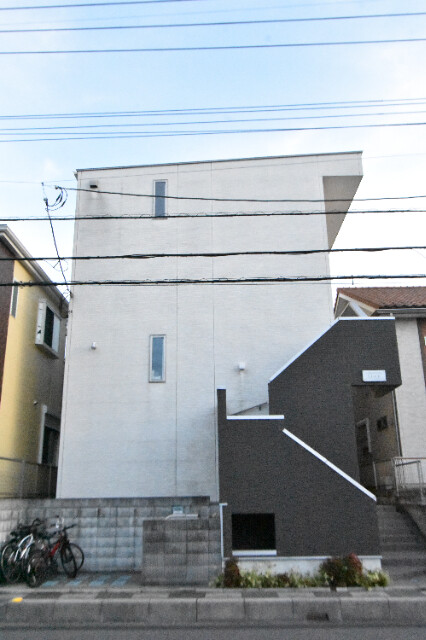 ��ʌ��������܎s������t���R����23-31�̃A�p�[�g�̌����O��