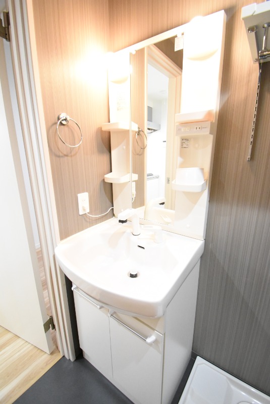 ��ʌ��������܎s�Y�a��̉ƂV���ڂ̃A�p�[�g�̐��ʏ�