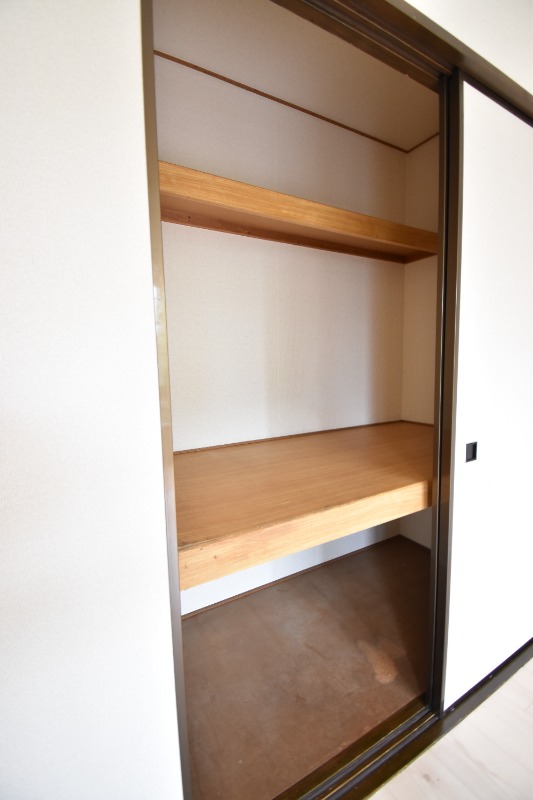 ��ʌ�����s�厚�����̃A�p�[�g�̎��[