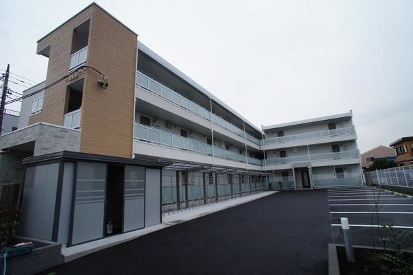 ��ʌ�����s�����R����21-11�̃}���V�����̌����O��