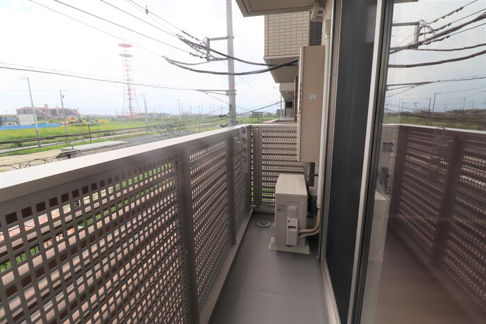 ��ʌ��z�J�s���C�N�^�E���U���ڂ̃A�p�[�g�̃o���R�j�[