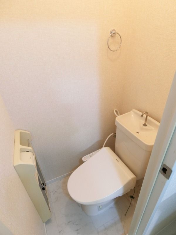 ��ʌ��������܎s�����擌��{�Q���ڂ̃A�p�[�g�̃g�C��