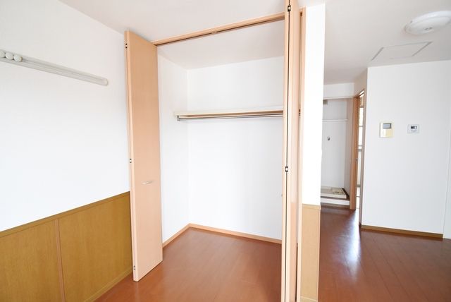 ��ʌ��������܎s��{��k�ܒ��Q���ڂ̃A�p�[�g�̎��[