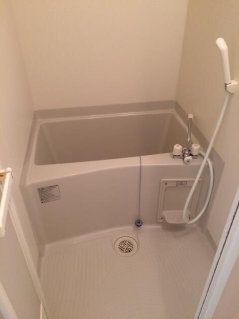 ��ʌ��������܎s�Y�a���ՂQ���ڂ̃}���V�����̃o�X