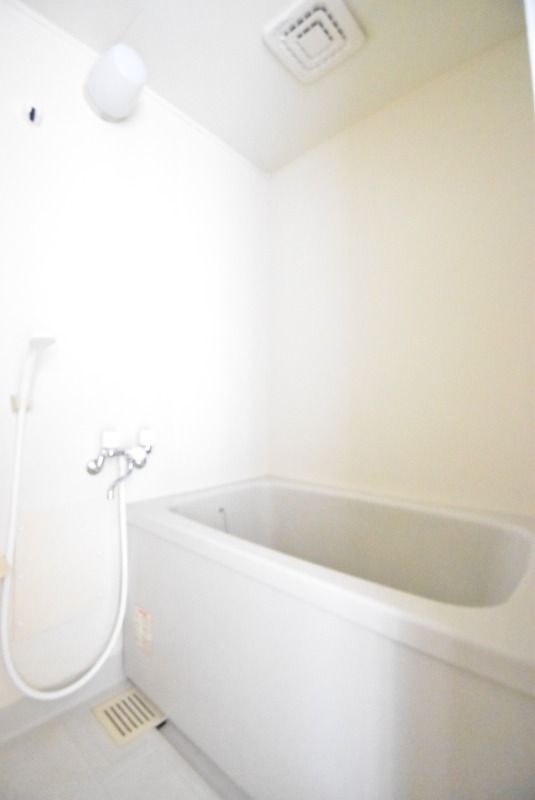 ��ʌ�����s������U���ڂ̃}���V�����̃o�X