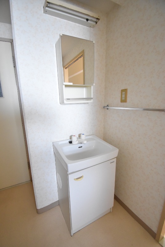 ��ʌ�����s�˒˓��P���ڂ̃}���V�����̐��ʏ�