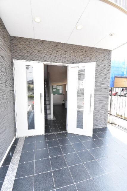 ��ʌ�����s�˒˓��P���ڂ̃}���V�����̃G���g�����X