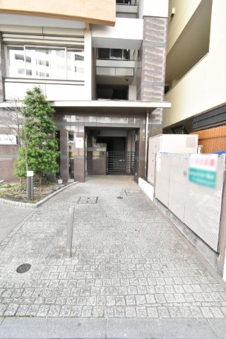 ��ʌ��������܎s��{�扺���Q���ڂ̃}���V�����̃G���g�����X