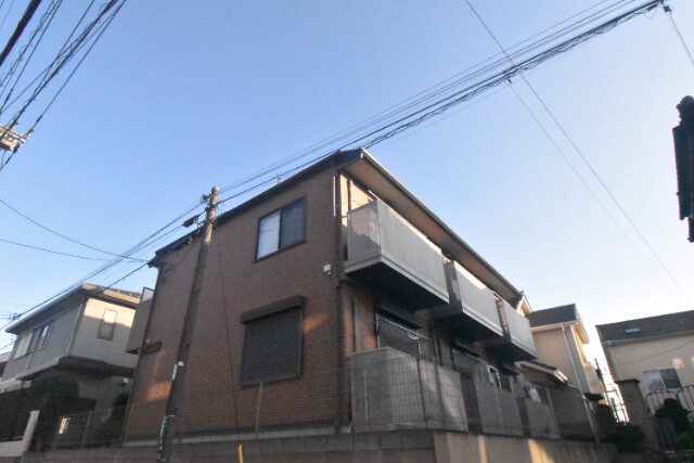 ��ʌ��������܎s�Y�a��{���T���ڂ̃A�p�[�g�̌����O��