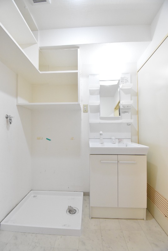 ��ʌ�����s�k����Q���ڂ̃}���V�����̐��ʏ�