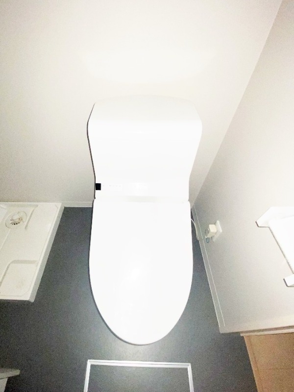 ��ʌ��������܎s�Y�a��̉ƂQ���ڂ̃A�p�[�g�̃g�C��