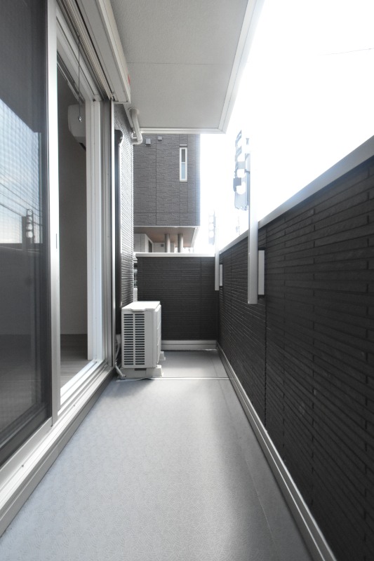 ��ʌ��������܎s����厚�w��̃A�p�[�g�̃o���R�j�[