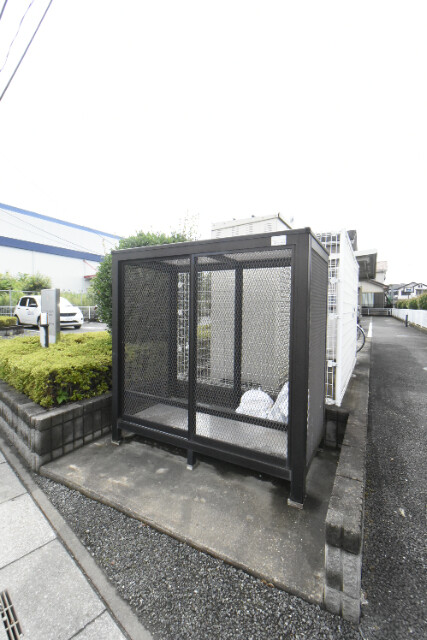 ��ʌ��k�����S�ɓޒ������j�T���ڂ̃A�p�[�g�̂��̑�