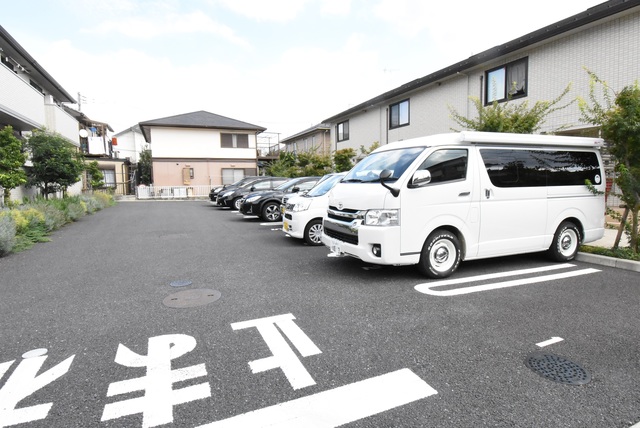 ��ʌ��������܎s�������a�c���P���ڂ̃A�p�[�g�̒��ԏ�