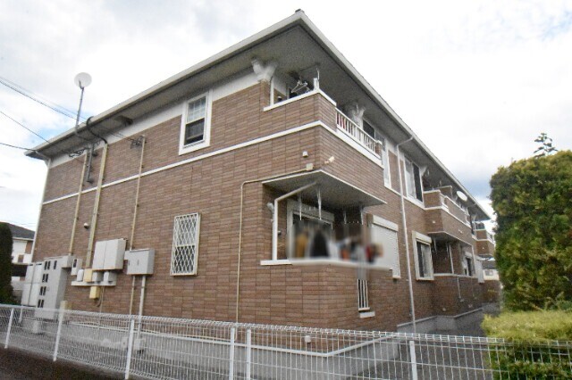 ��ʌ��k�����S�ɓޒ��w���P����44�̃A�p�[�g�̌����O��