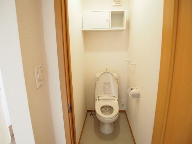 ��ʌ��k�����S�ɓޒ��w���P���ڂ̃A�p�[�g�̃g�C��