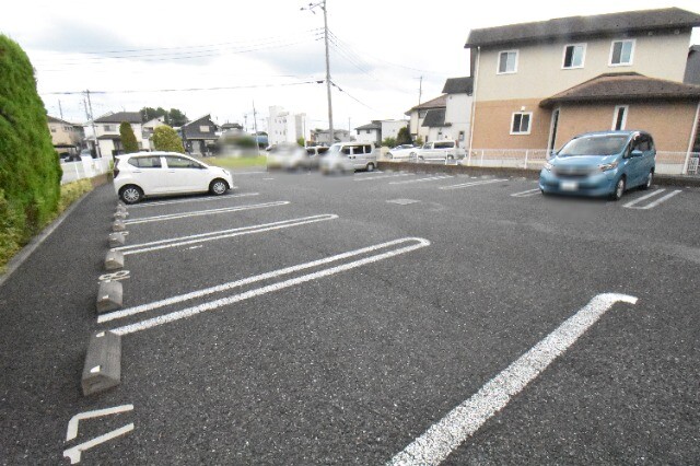 ��ʌ��k�����S�ɓޒ��w���P���ڂ̃A�p�[�g�̒��ԏ�