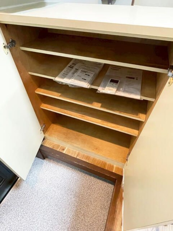 ��ʌ�����s�厚������̃A�p�[�g�̎��[