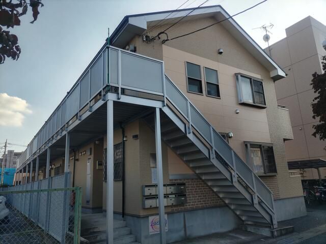 ��ʌ�����s�k����P���ڂ̃A�p�[�g�̃G���g�����X