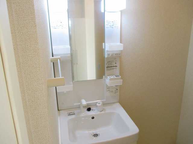 ��ʌ��������܎s��΋搼���R���ڂ̃A�p�[�g�̐��ʏ�