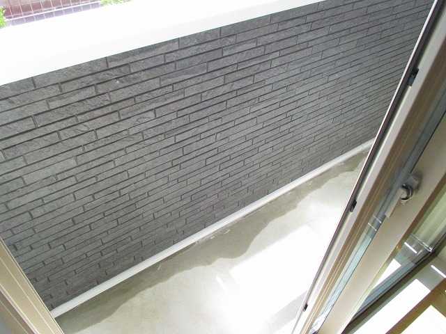 ��ʌ��������܎s��΋搼���R���ڂ̃A�p�[�g�̃o���R�j�[