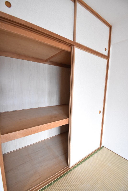 ��ʌ������s�_���Q���ڂ̃}���V�����̎��[