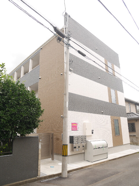 ��ʌ��������܎s������厚���[��631-6�̃A�p�[�g�̌����O��