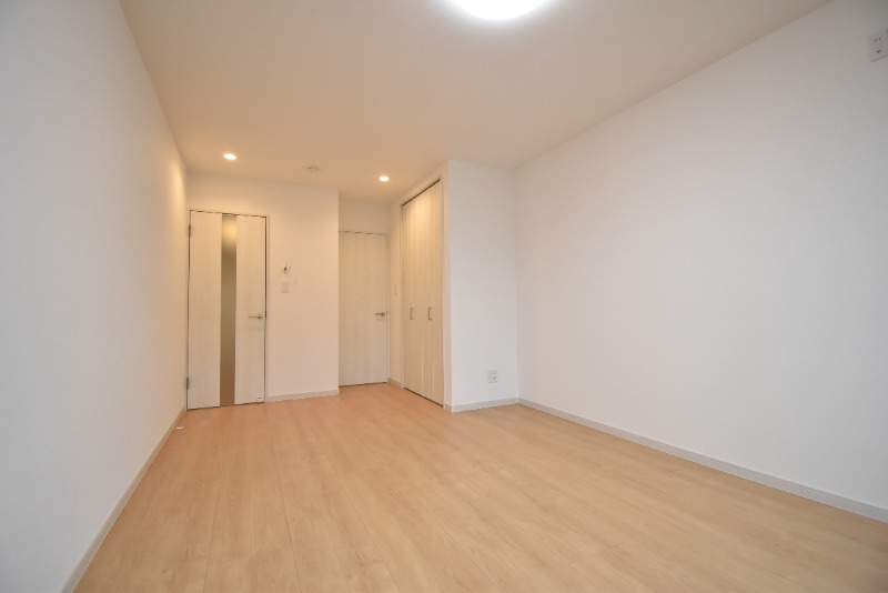 ��ʌ���z�s�厚���؂̃A�p�[�g�̋��ԁE���r���O